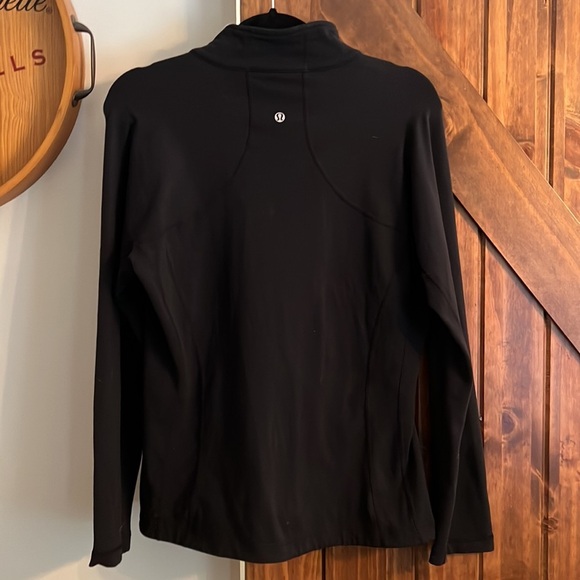 Lululemon jacket size 12 in black - Picture 5 of 5